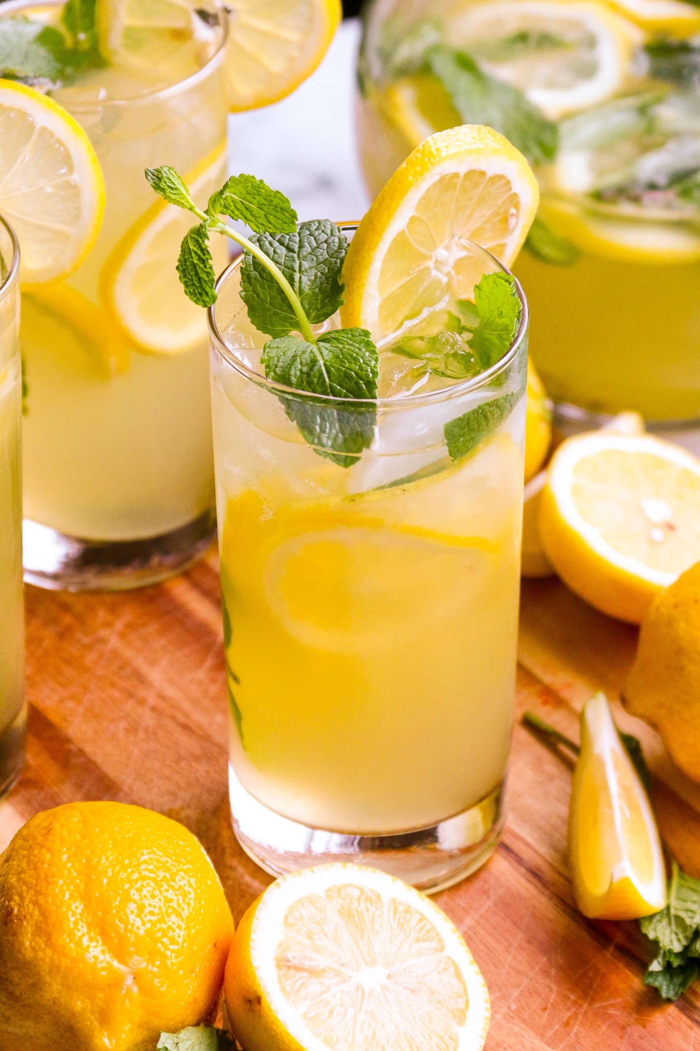 HANDMADE LEMONADE